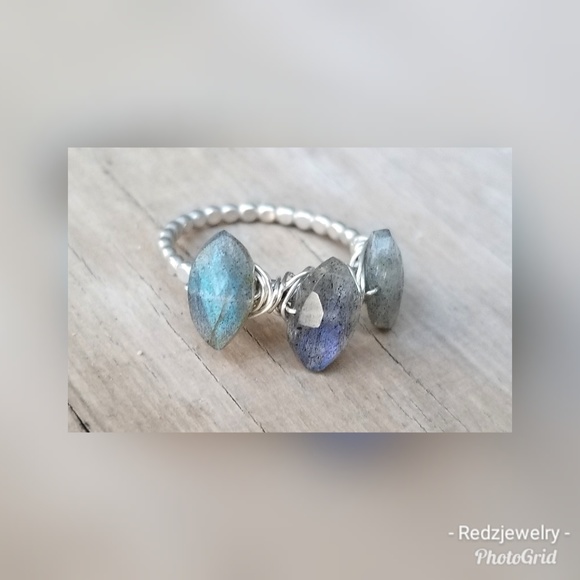 Handmade labradorite ring - Picture 3 of 4